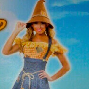 Women’s Scarecrow costume size 8/10